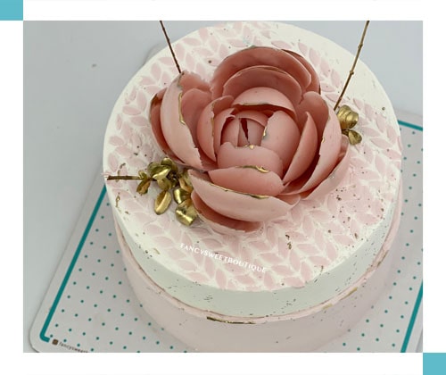 سفید . صورتی  